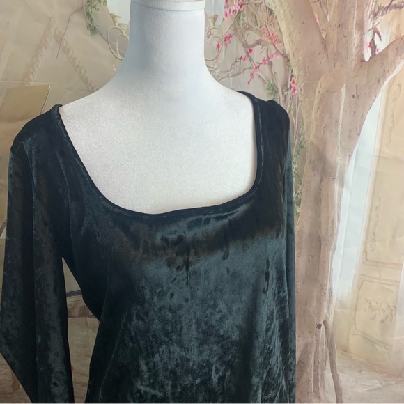 NEW Vince Velour Square Neck Long Sleeve in black - Picture 4 of 13